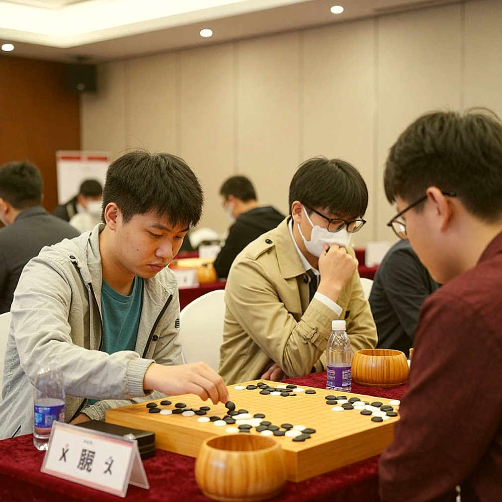 Gambit Voi, đứa trẻ mười một tuổi và một tiêu đề đi lạc