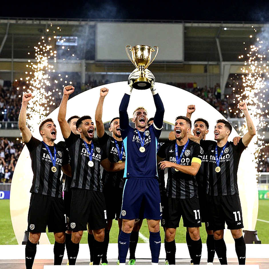 Hàn Quốc bổ nhiệm HLV từng 'đâm sau lưng' Luis Enrique: Nước cờ thận trọng hay canh bạc mang tên Robert Moreno? Hàn Quốc bổ nhiệm HLV từng 'đâm sau lưng' Luis Enrique: Nước cờ thận trọng hay canh bạc mang tên Robert Moreno?