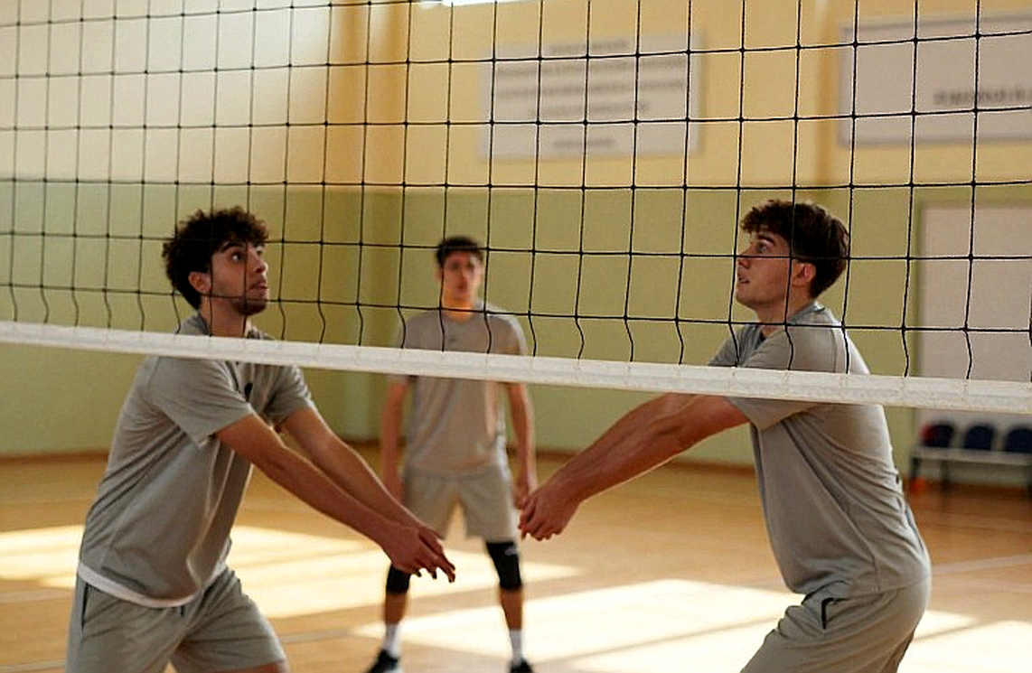 Nebraska dẫn đầu Top 16 NCAA lần đầu: bảng thành tích 19-0 và những vị trí không khớp