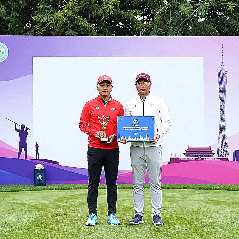 Austin Smotherman dẫn đầu Bank of Utah Championship: Vòng 62 gậy, mười birdie và một khoảng trống dữ liệu