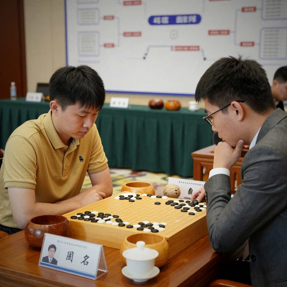 Global Chess League 2026: Carlsen trở lại, Ấn Độ mạnh nhưng Gukesh và Praggnanandhaa bỏ cuộc Global Chess League 2026: Carlsen trở lại, Ấn Độ mạnh nhưng Gukesh và Praggnanandhaa bỏ cuộc