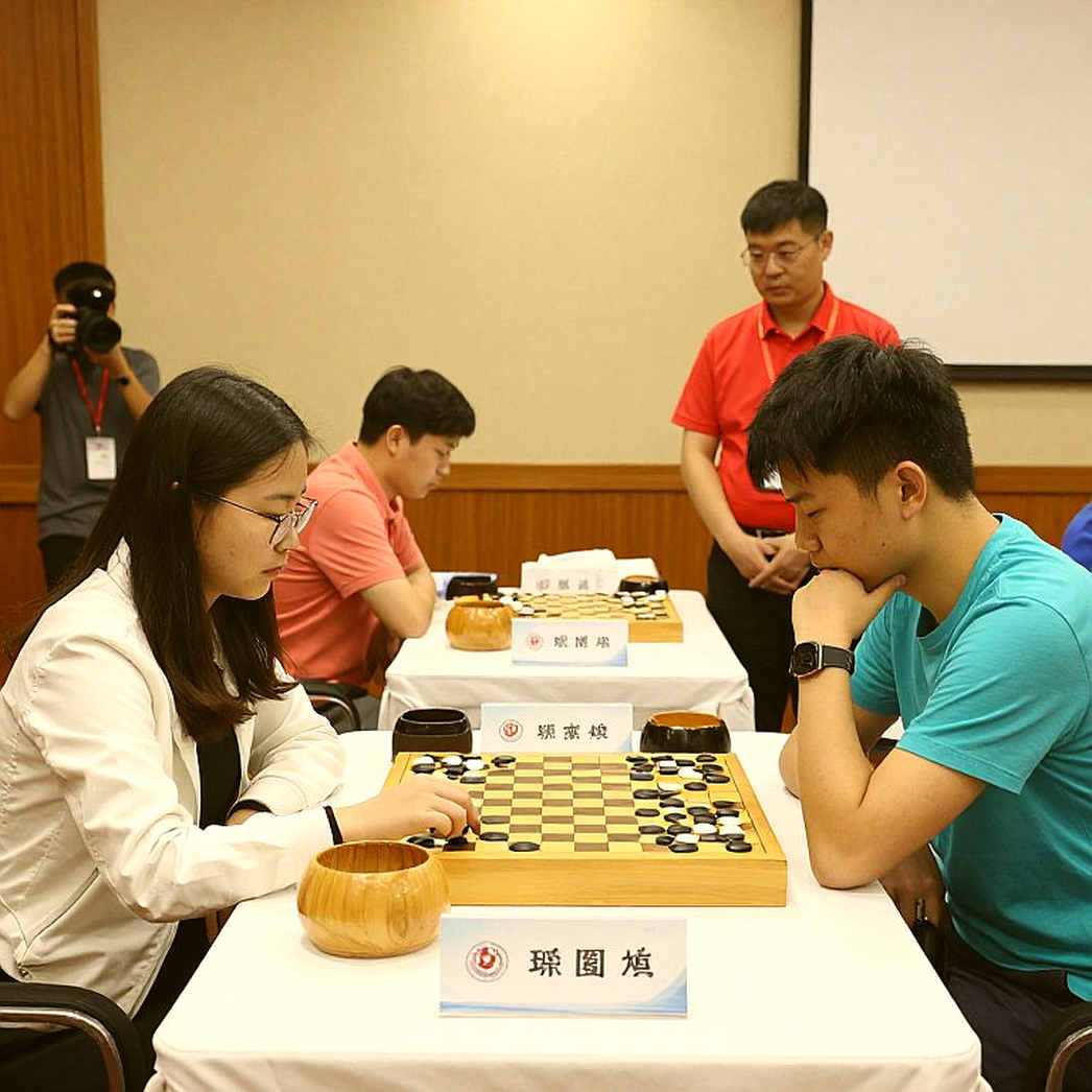 GCL 2026: Nepomniachtchi khiến Carlsen phải vất vả trước khi hạ Sindarov bằng đồng hồ