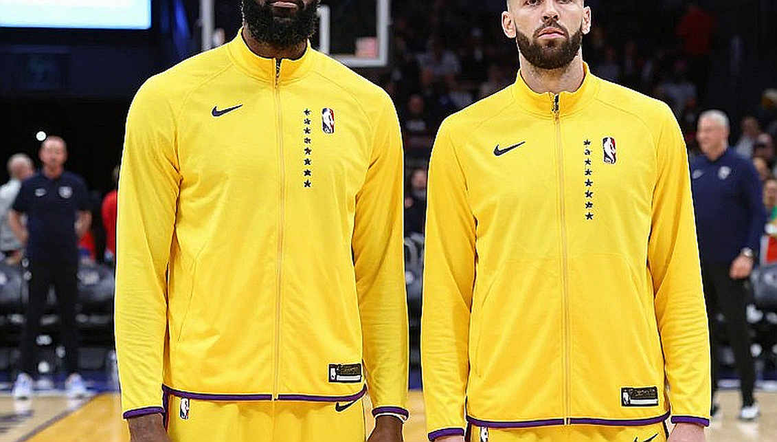 Vezenkov ghi 36 điểm, Dimitrijevic lập triple-double: Chiến thắng vòng loại hay tấm báo cáo tài chính được tô hồng?