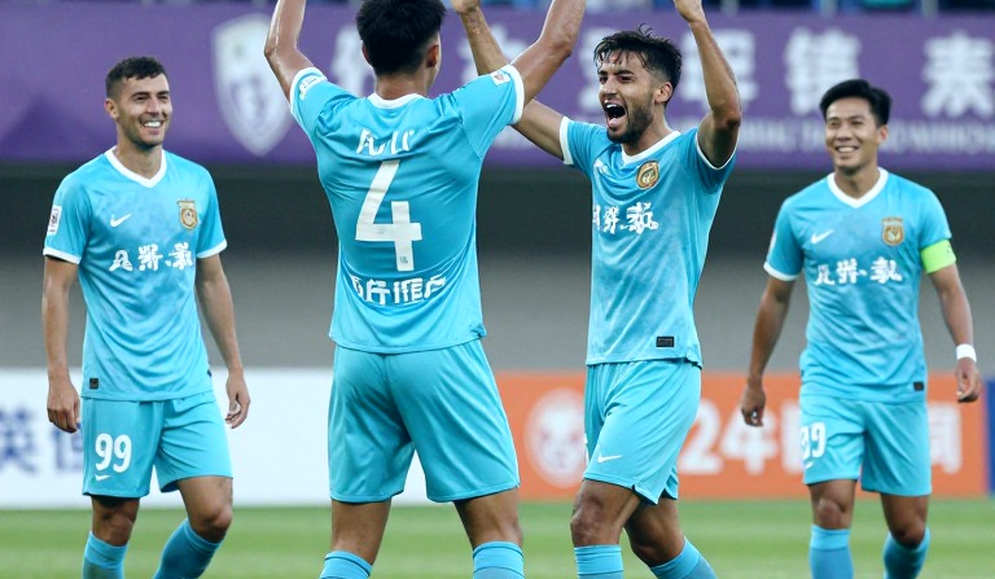 Điều khoản phút thi đấu và canh bạc hợp đồng của JJ Macías tại Pumas