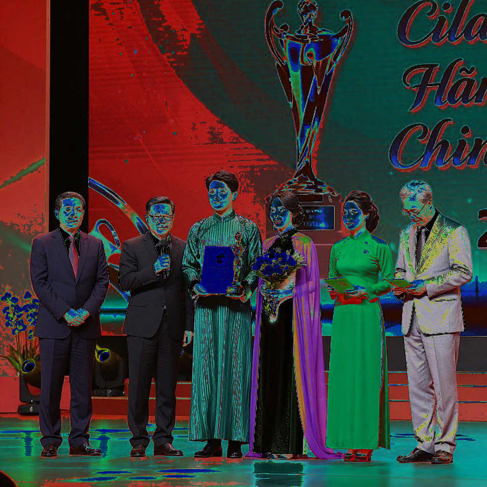 Dương Thúy Vi và huy chương đồng Asiad 20: Bảng điểm 9.703 nói gì về giới hạn của sự bền bỉ