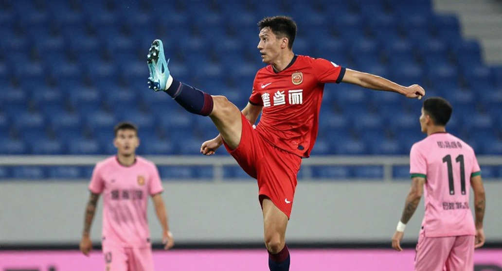 The Nameless Strides: Vietnamese Football and the Challenge of Keeping Its Talent The Nameless Strides: Vietnamese Football and the Challenge of Keeping Its Talent